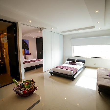 Hotel 33 Conquest Medellin Bagian luar foto