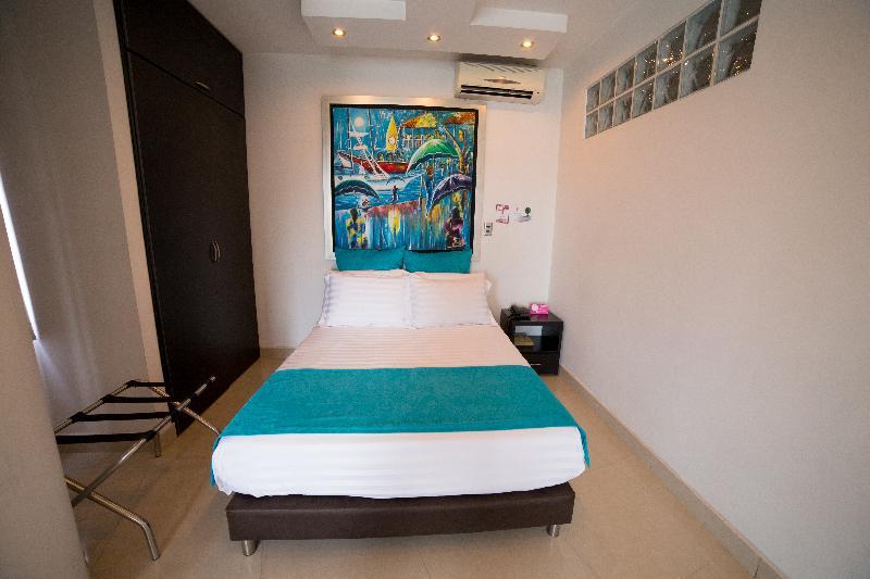 Hotel 33 Conquest Medellin Bagian luar foto