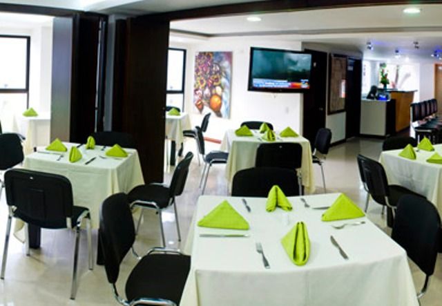 Hotel 33 Conquest Medellin Bagian luar foto